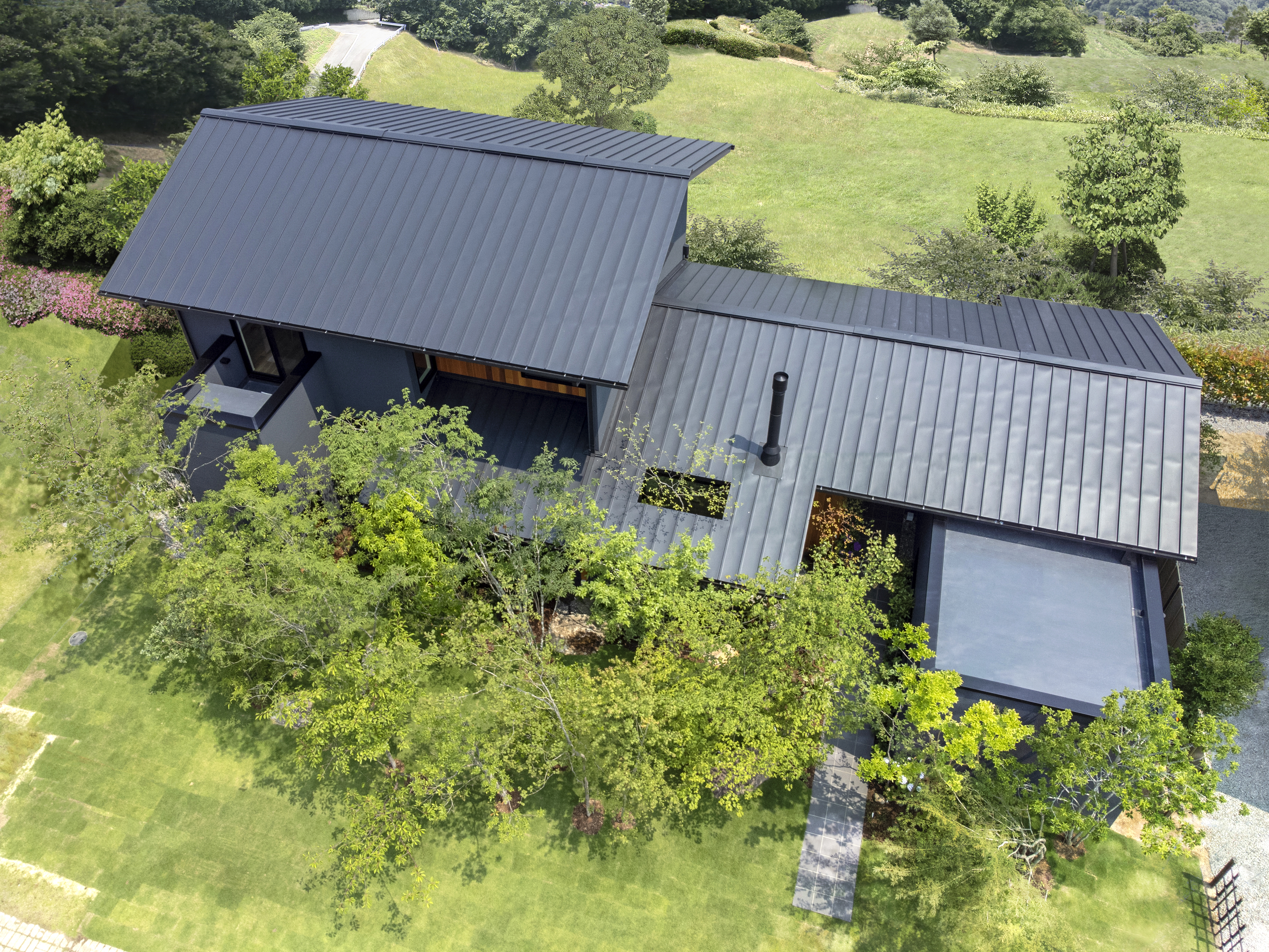 静寂の中に佇む凛とした住まい